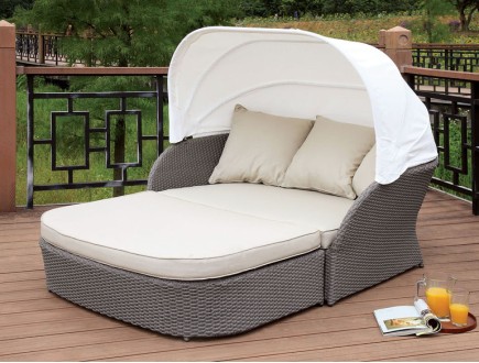 AIDA Canopy Daybed